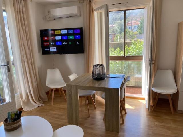 Studio 33 M2 , Climatise, Parking Exterieur Prive Gratuit Amélie-les-Bains-Palalda المظهر الخارجي الصورة